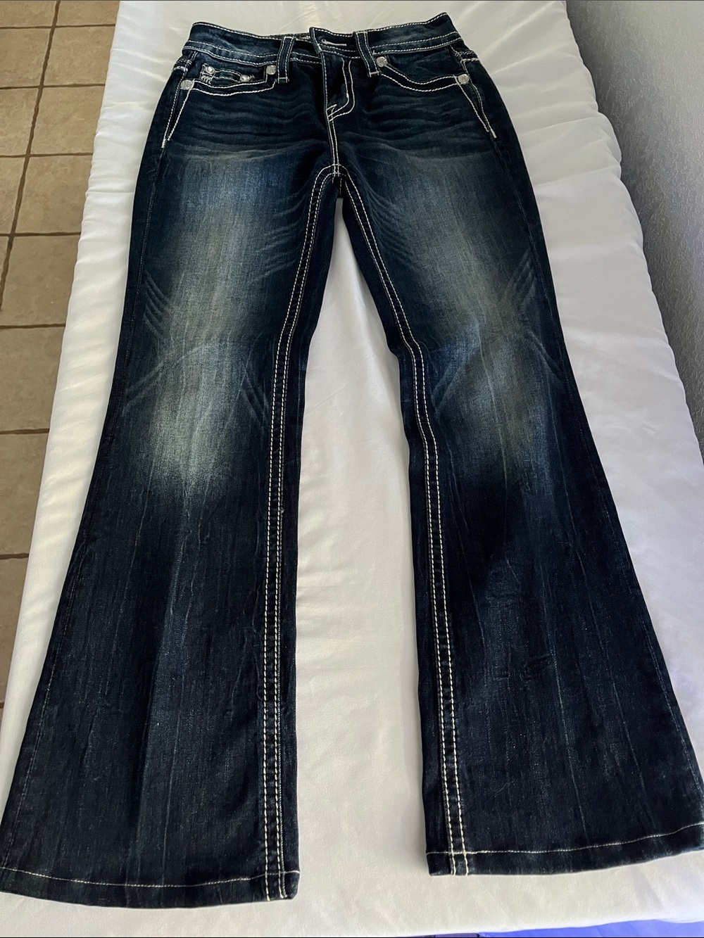 Miss Me Mid Rise Boot Jeans 26x30 Wash Cowhide Flap Pocket Rhinestone Western